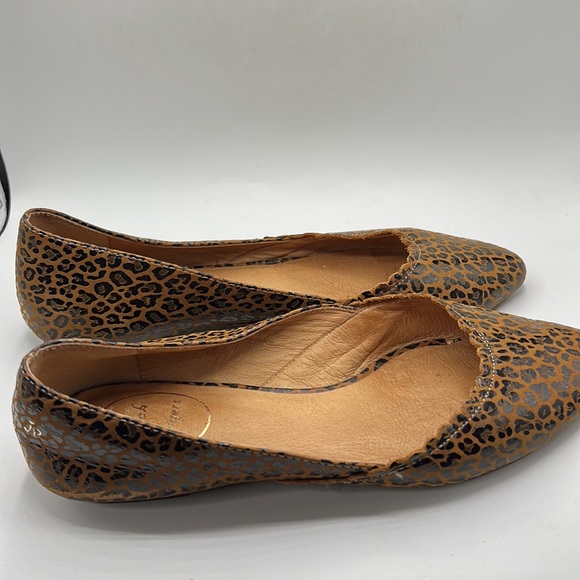 Jack Rogers Leopard flats - Picture 2 of 9